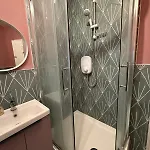 Townhouse 1 Minute Walk From Everything Appartamento