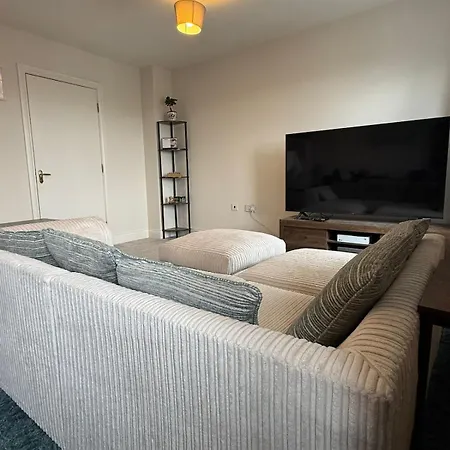 Townhouse 1 Minute Walk From Everything Galway