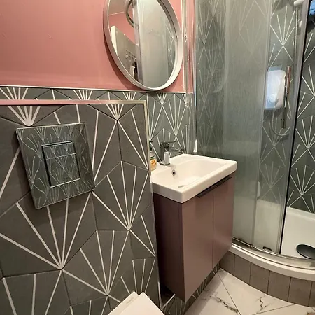 Townhouse 1 Minute Walk From Everything Galway